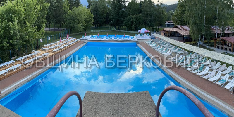 Басейна в Берковица отваря врати